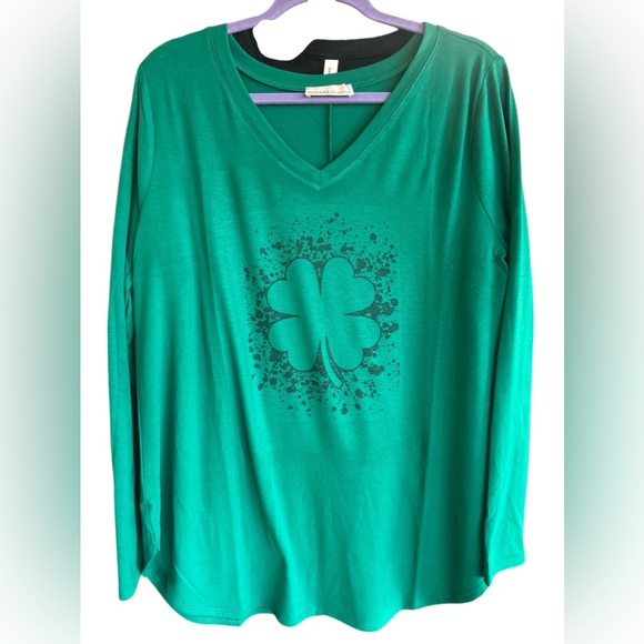 NWT ZENANA LONG SLEEVE V-NECK ROUND HEM TOP - Picture 2 of 7